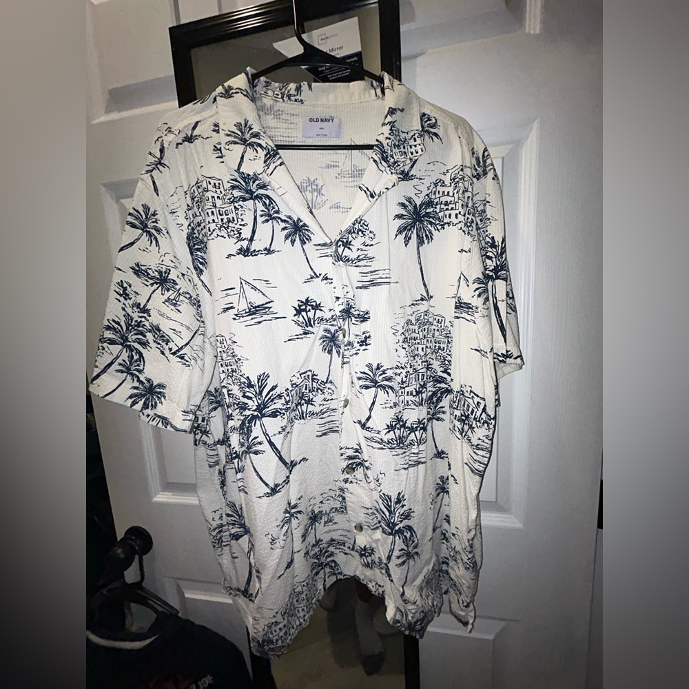 Old Navy Blue and White Patterned Shirt